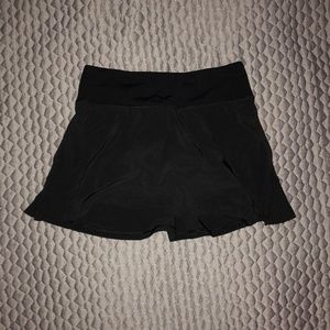 NWOT Lululemon Play Off The Pleats Skirt